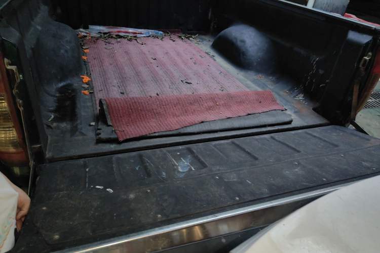 Used Great Wall Wingle 5 2013 2.8T European Version Two-Wheel Drive Elite Version Big Double-Cab GW2.8TC Trunk