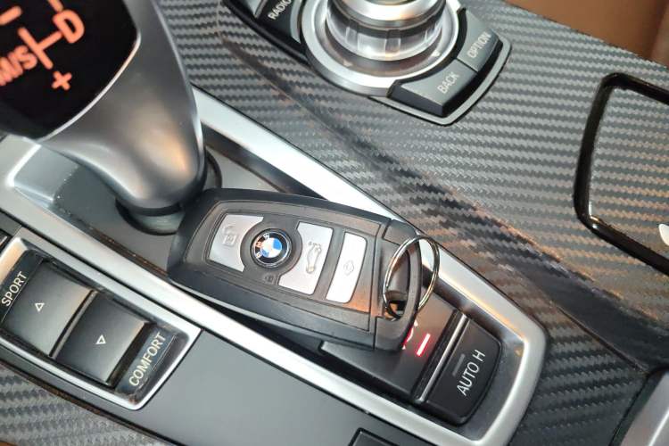 Used BMW 5 Series 2017 525Li Leading Model