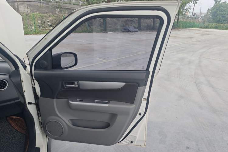 Used Suzuki Swift 2016 1.5L Manual Fashion Model
