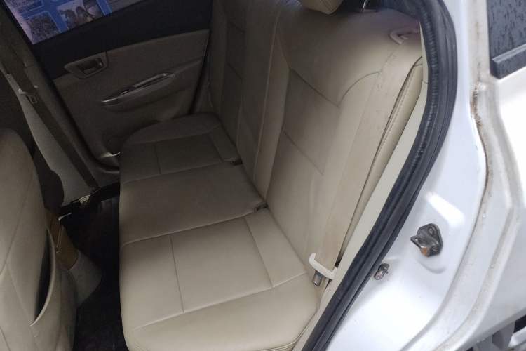 Used CHANGAN Alsvin V5 2012 1.5L Manual Dream Edition