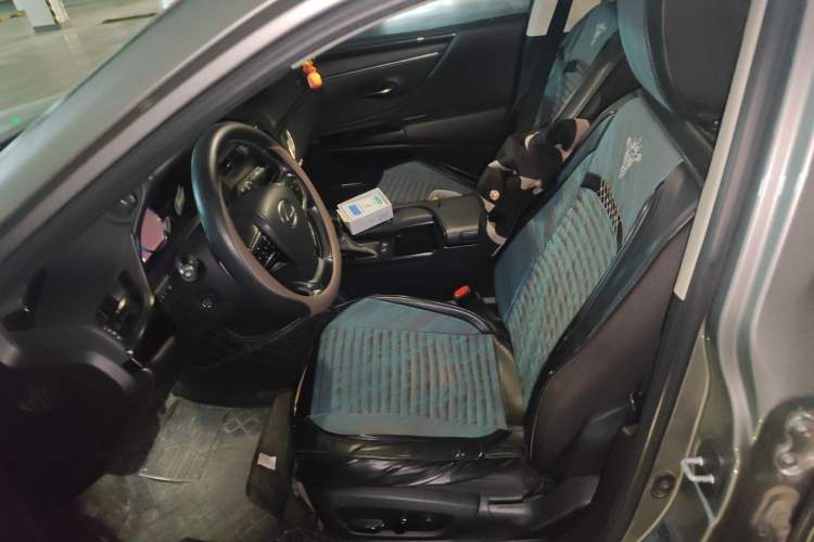 Used Lexus ES 2020 300h Premier Edition Left Front Seat