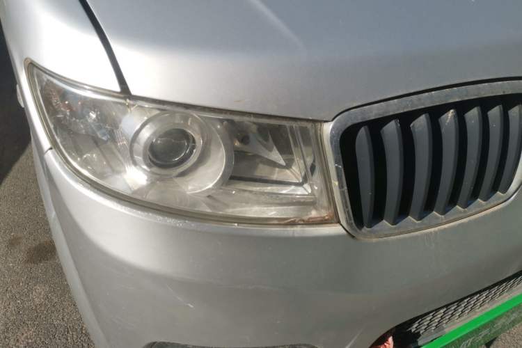 Used Jinbei Hiace X30 2013 1.3L Standard Version Right Front Headlight