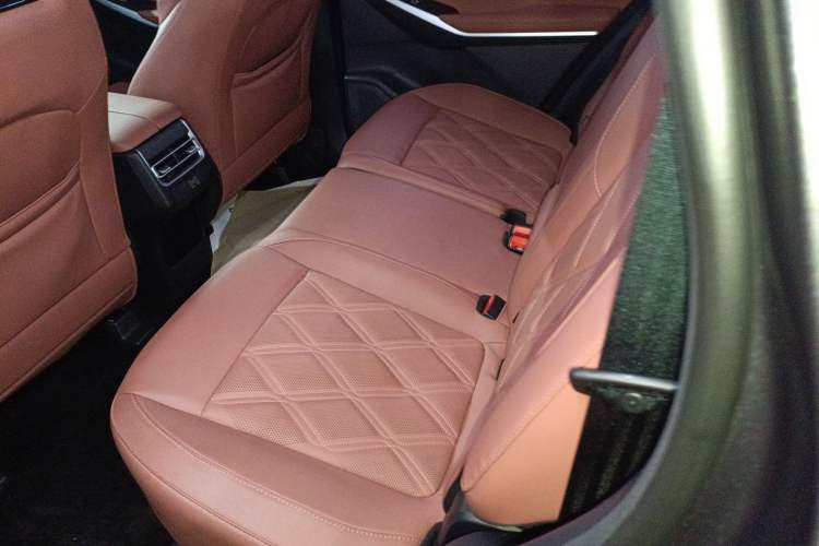 Used CHANGAN CS75 PLUS 2023 3rd Generation 1.5T Automatic Prestige Model Left Rear Seat