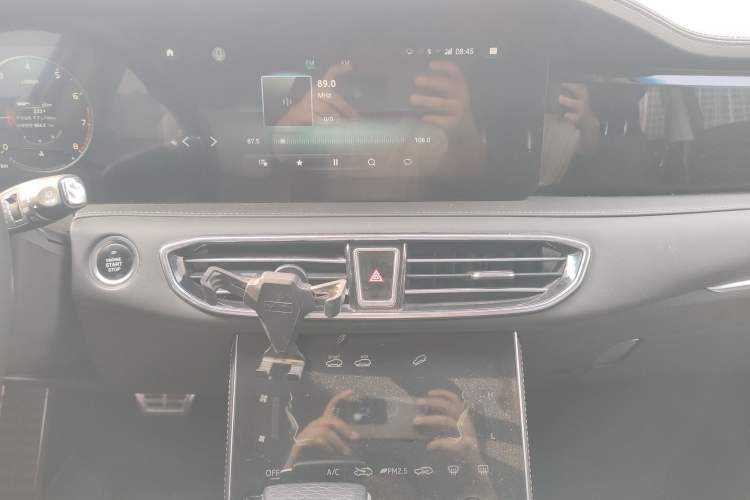 Used JETOUR X90 2020 1.6T DCT Shadow Edition 6-Seater Audio And AC Panel