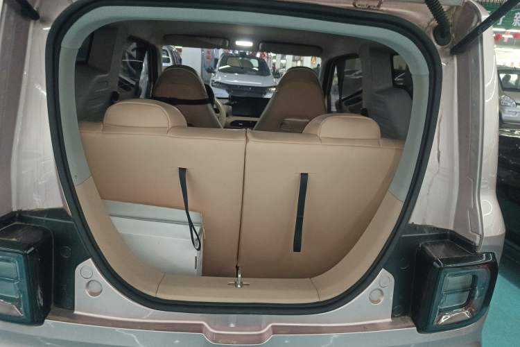 Used Geely Galaxy Panda 2024 Panda Mini 200km Endurance Bear Trunk