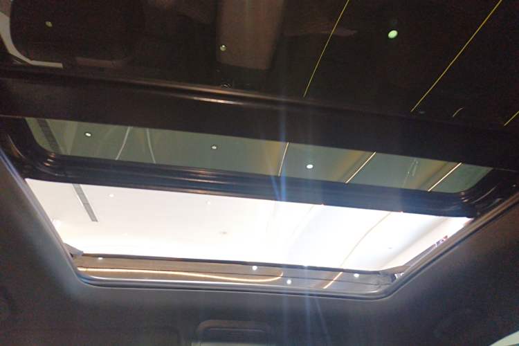 Used Cadillac XT6 2022 2.0T 7-Seater Four-Wheel Drive Luxury Version
