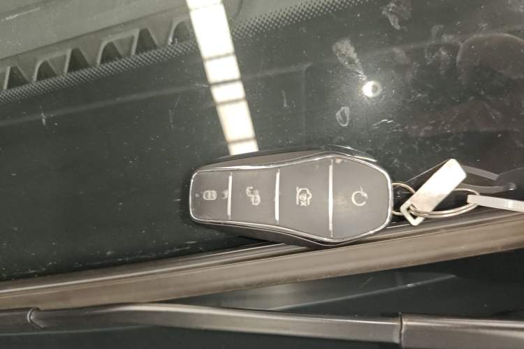 Used BYD Qin L 2025 EV 545KM Excellence Edition Vehicle Key