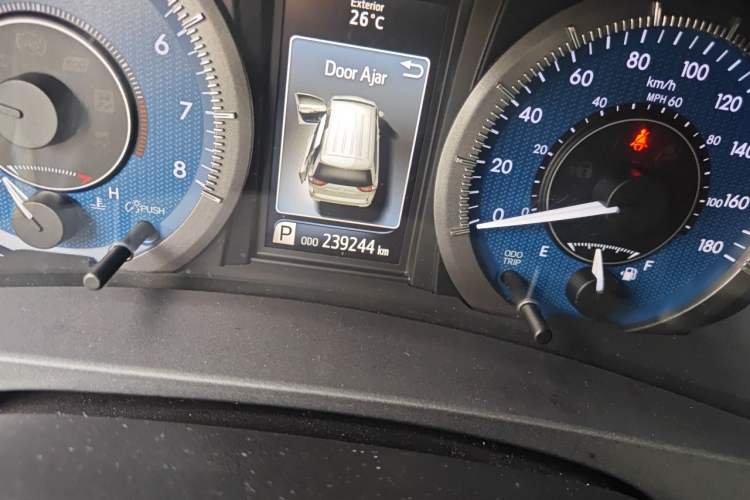 Used Toyota SIENNA 
