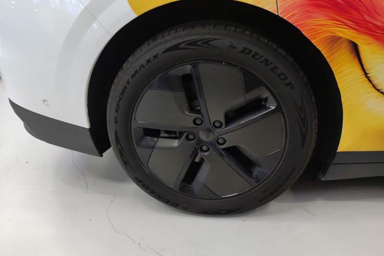 Used Li Auto i6 2025 Model Two-Wheel-Drive Standard Type
