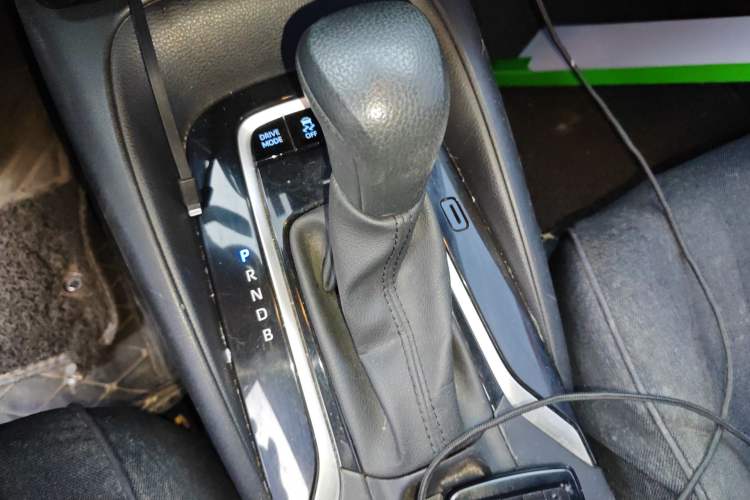 Used Toyota Levin 2019 Dual-Engine 1.8H E-CVT Tech Edition China VI Standard Gear Lever