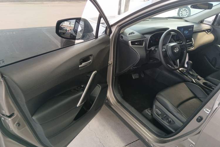 Used Toyota FRONTLANDER 2024 2.0L CVT Luxury Edition