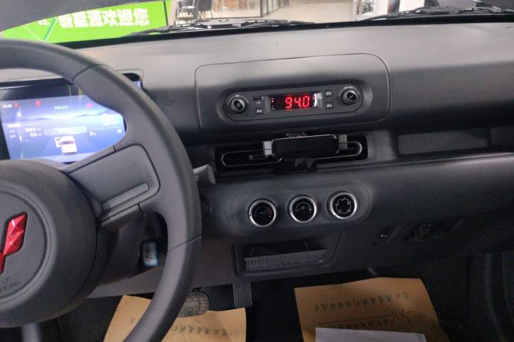 Used Wuling Zhiguang New Energy 2025 Model 305km Ambitious Edition