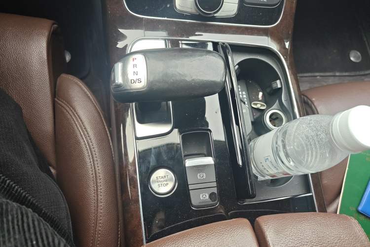 Used Audi A8 2013 A8L 45 TFSI quattro Comfort model
