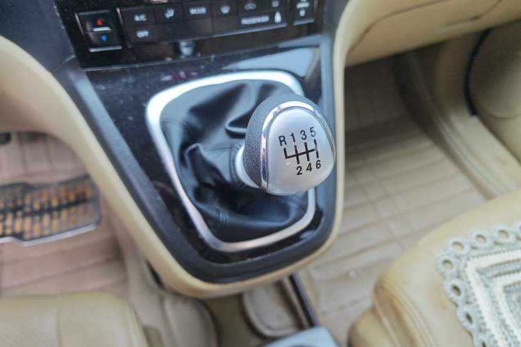 Used Haval H6 2011 2.0L Manual Two-Wheel Drive Elite Version