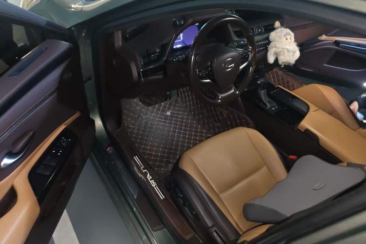 Used Lexus ES 2020 200 Excellence Edition