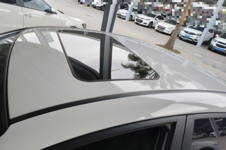 Used Hyundai Celesta 2017 1.6L Manual Joyful Edition DLX Roof