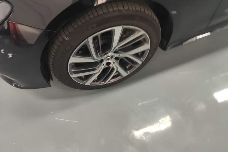 Used Mercedes-Benz E-Class 2025 Facelift E 300 L Fashion Edition