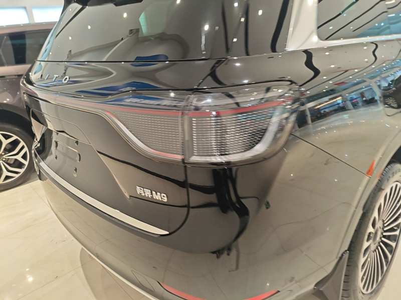 Used Hima AITO M9 2025 Extended-Range Ultra Version 52 kWh 6-Seater — 7