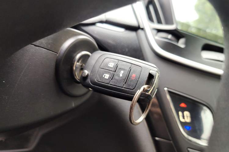 Used Buick Regal 2015 1.6T Leading Technology Model Vehicle Key