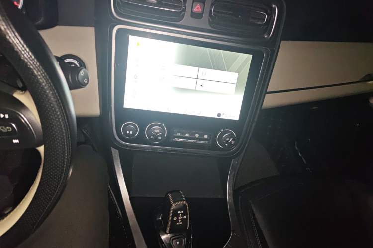 Used Lynk & Co 01 2017 2.0T Two-Wheel Drive Zhaopu Version
