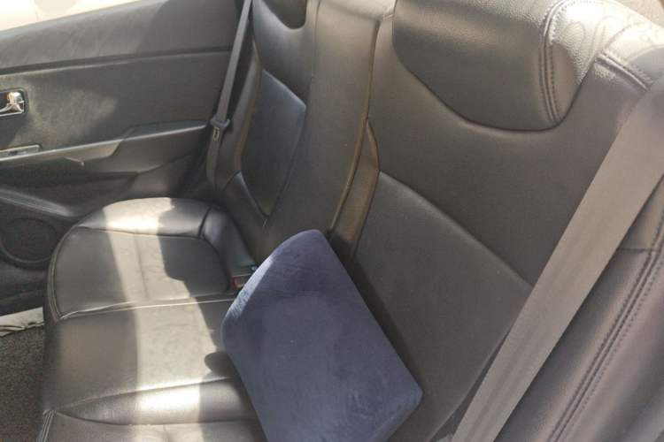 Used Kia K2 2012 Sedan 1.4L MT GLS Commemorative Edition