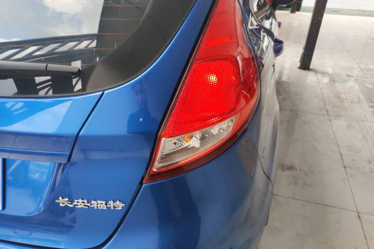 Used Ford Fiesta 2013 Hatchback 1.5L Automatic Fashion Edition
