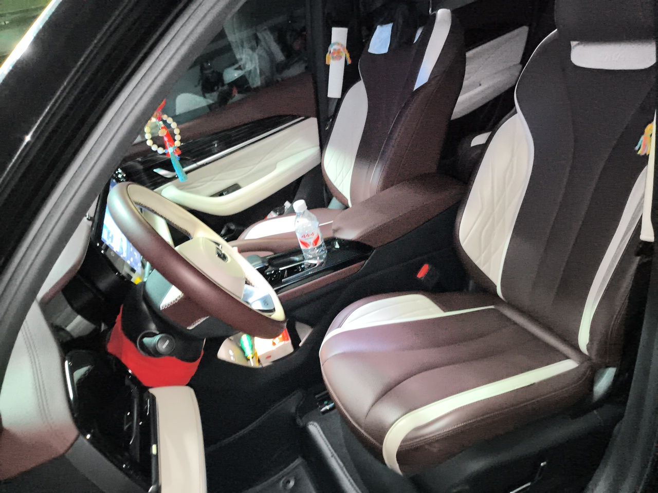 Geely Auto Monjaro L 2021 2.0TD DCT EVO Two-Wheel Drive Prestige Version — снимка 15
