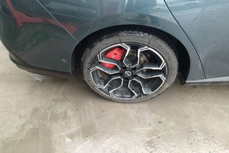 Used Nissan N7 2025 625 Max Right Rear Wheel Hub