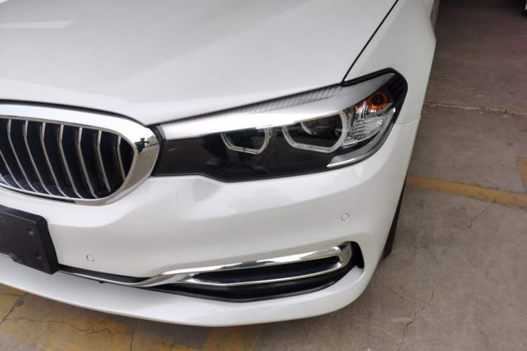 Used BMW 5 Series 2019 Facelifted 530Li Leading Edition Luxury Package
