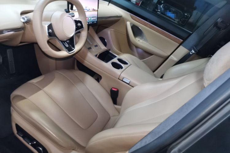 Used Hima Luxeed R7 2025 Range-Extended Version 251 km Max
