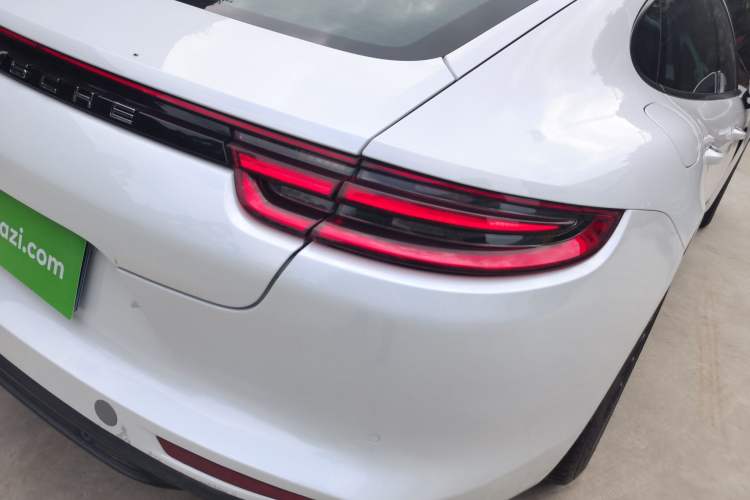 Used Porsche Panamera 2017 Panamera 3.0T Right Rear Taillight