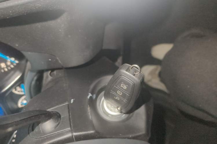 Used Ford Focus 2018 Hatchback Classic 1.6L Automatic Trendy SmartDrive Edition
