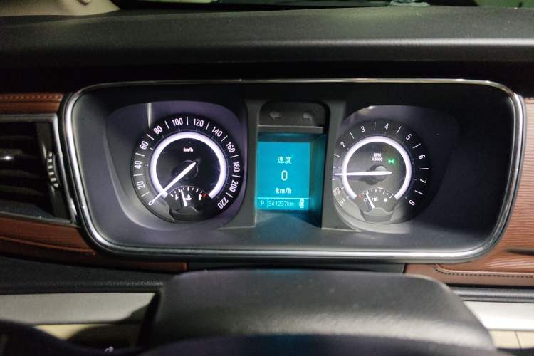 Used Buick GL8 2017 25S Luxury Version China V Standard