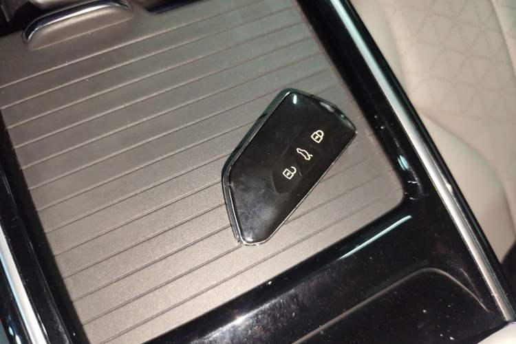 Used Volkswagen ID.6 X 2021 Prime Smart Four-Wheel Drive Edition Vehicle Key