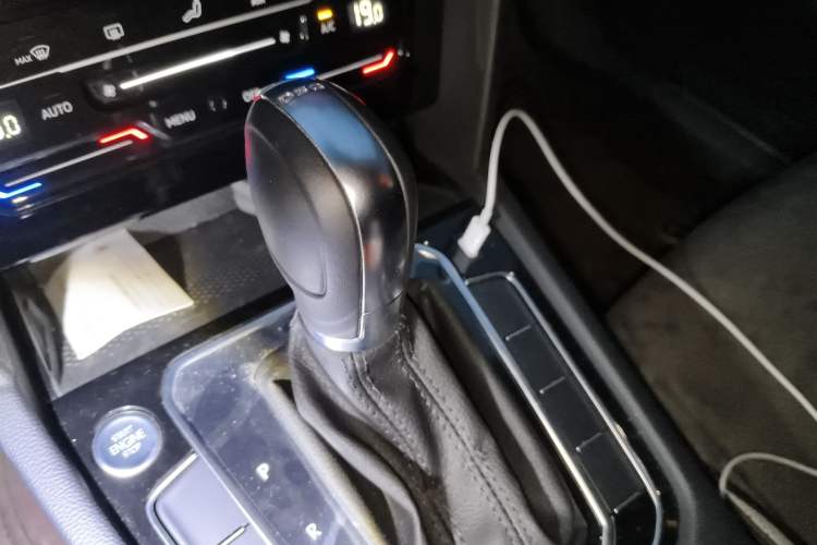 Used Volkswagen Magotan 2023 2 Million Units Commemorative Edition 330TSI DSG Luxury Version