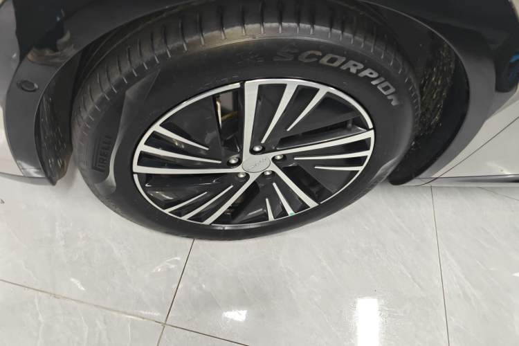 Used Lynk & Co 08 EM-P 2023 245km Ultra-Long Range Halo Left Front Wheel Hub