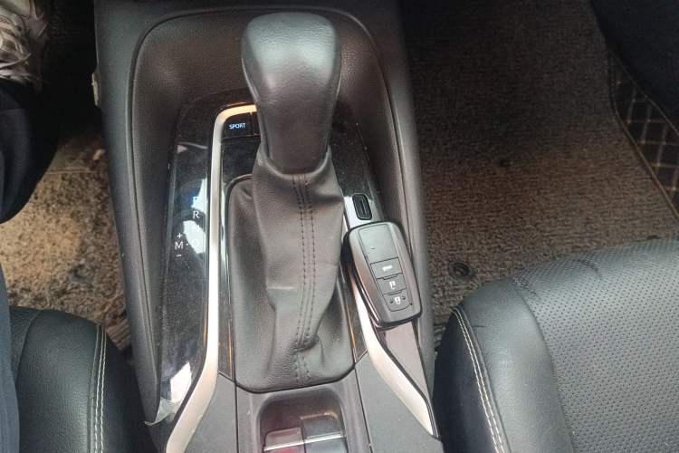 Used Toyota Corolla 2021 1.2T S-CVT Luxury Edition
