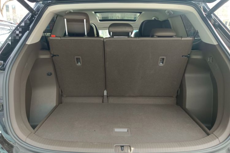 Used Volkswagen Viloran 2024 380TSI Premium Edition Trunk