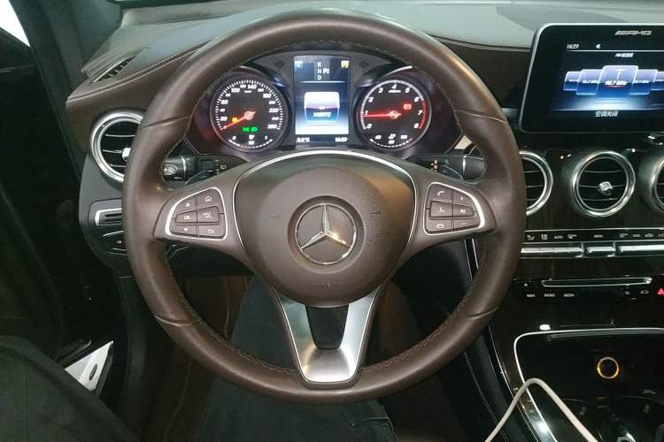 Used Mercedes-Benz GLC 2017 GLC 260 4MATIC Dynamic Edition