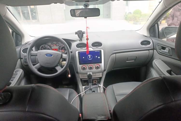 Used Ford Focus 2013 Hatchback Classic 1.8L Automatic Base Model
