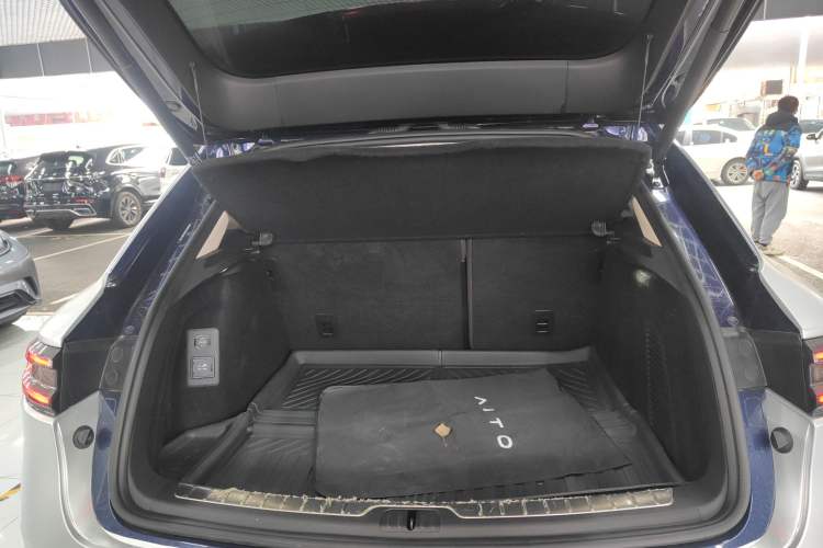 Used Hima AITO M5 2022 Extended-Range Four-Wheel Drive Performance Version
