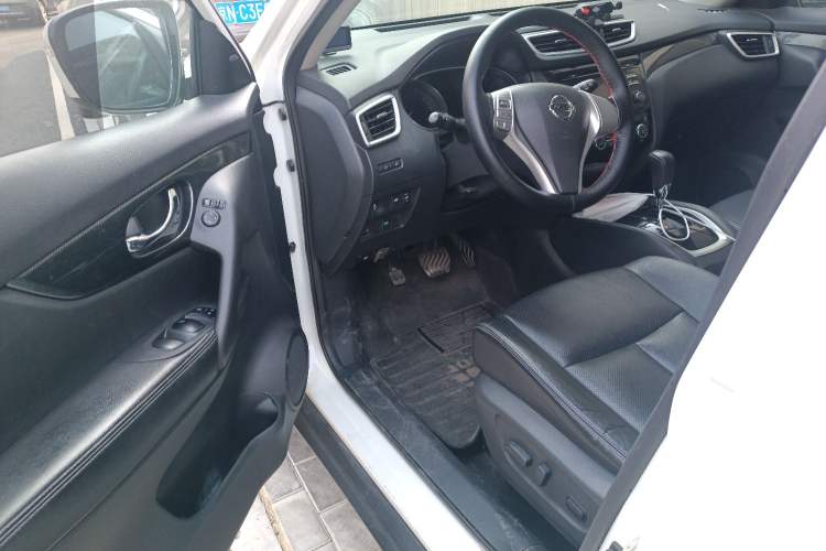 Used Nissan X-Trail 2016 2.5L CVT Sport Edition 4WD
