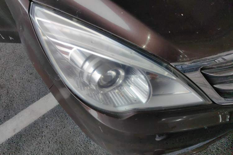 Used BAIC Weiwang M30 2015 1.5L Comfort Version BJ415B Right Front Headlight