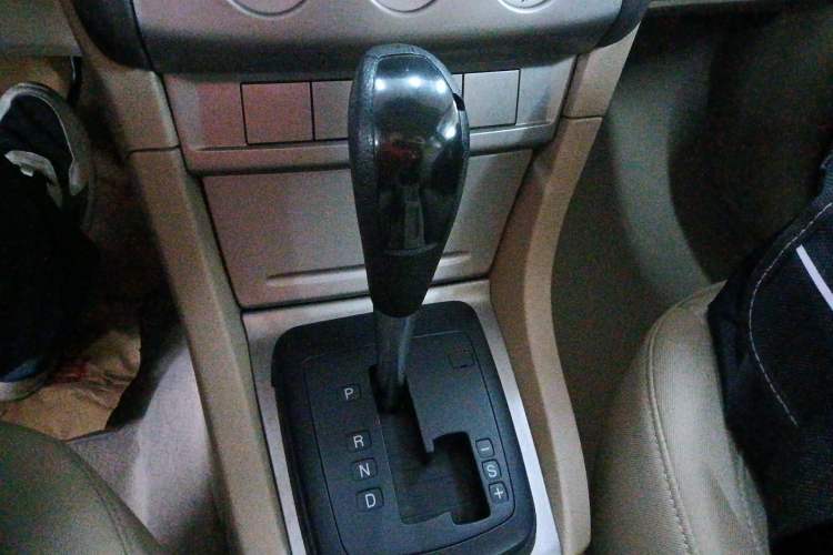 Used Ford Focus 2013 Sedan Classic 1.8L Automatic Base Model Gear Lever