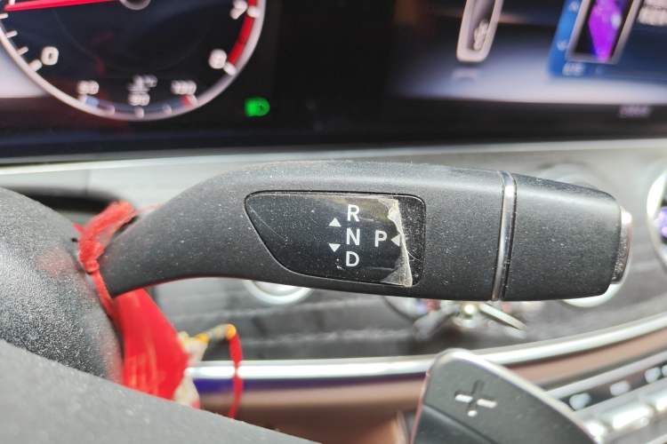 Used Mercedes-Benz E-Class 2020 Restyled E 300 L Sporty and Stylish Edition Gear Lever