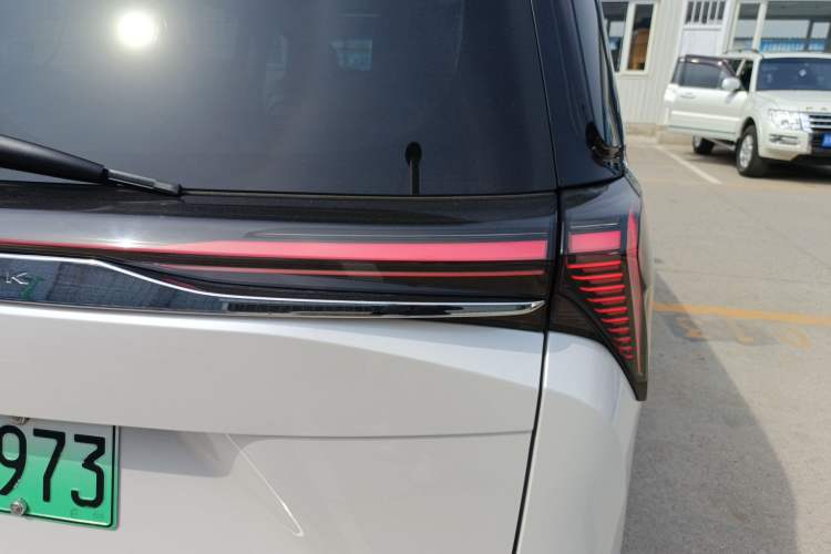 Used Buick GL8 New Energy 2024 Lu Zun Deluxe Edition 7-Seater
