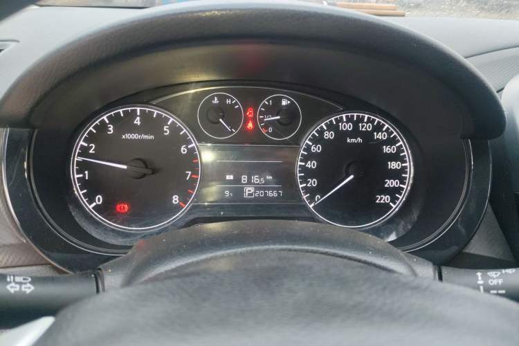 Used Nissan Tiida 2013 1.6L CVT Cool Cafe Edition