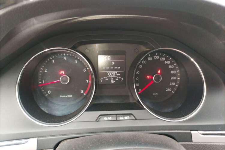 Used Volkswagen Bora 2015 Value Edition 1.6L Manual Fashionable Style
