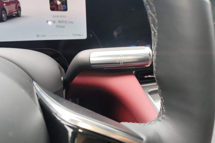 Used Hima AITO M8 2025 Extended-Range Ultra Version 53.4 kWh 6-Seater Edition
