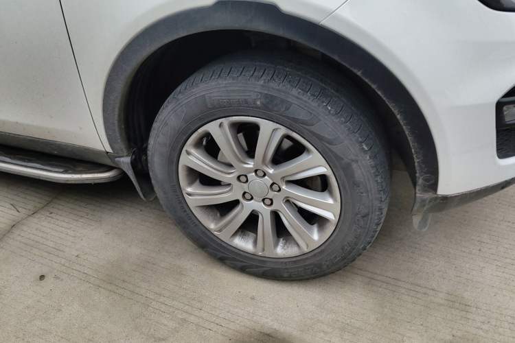 Used Land Rover Discovery Sport 2019 240 PS PURE Edition China V Standard Right Front Wheel Hub